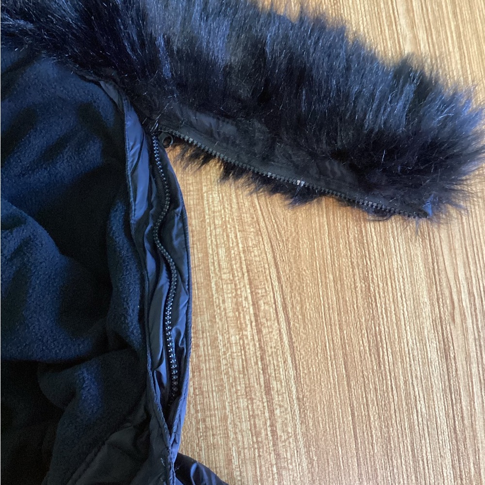 ZeroXposur Women’s Black Puffer Jacket With Faux Fur Hood - Picture 4 of 5